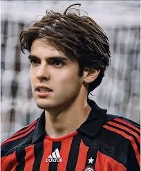 记者：道格拉斯-路易斯不愿加盟费内巴切，更愿意重返英超